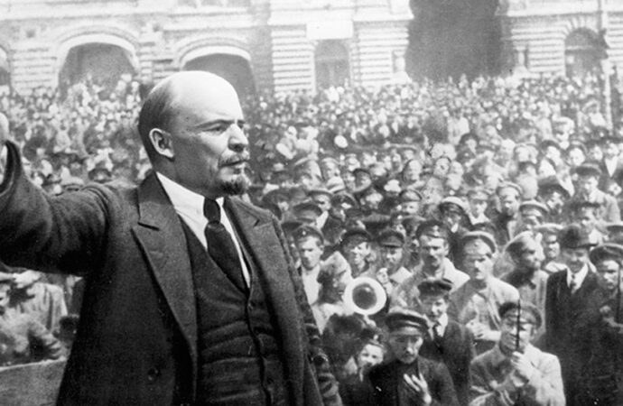 07/11/1917 – Triunfa la Revolución Rusa