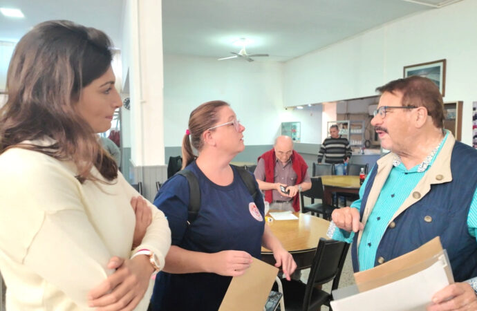 Arequito: Rosconi entrega fondos para el desarrollo comunitario