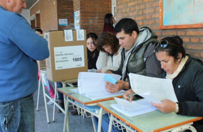 El lunes se dictarán clases normalmente en las escuelas que funcionen como centros de votación