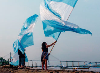 «Argentina sangra por las barrancas del río Paraná»