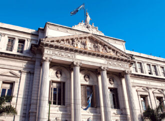 Declaración de economistas del Plan Fénix analiza el impacto negativo del RIGI