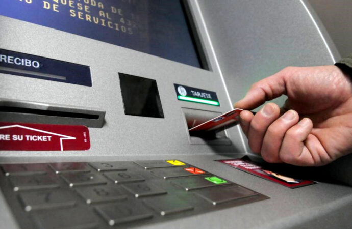 El Centro de Jubilados organiza una capacitación para evitar fraudes bancarios