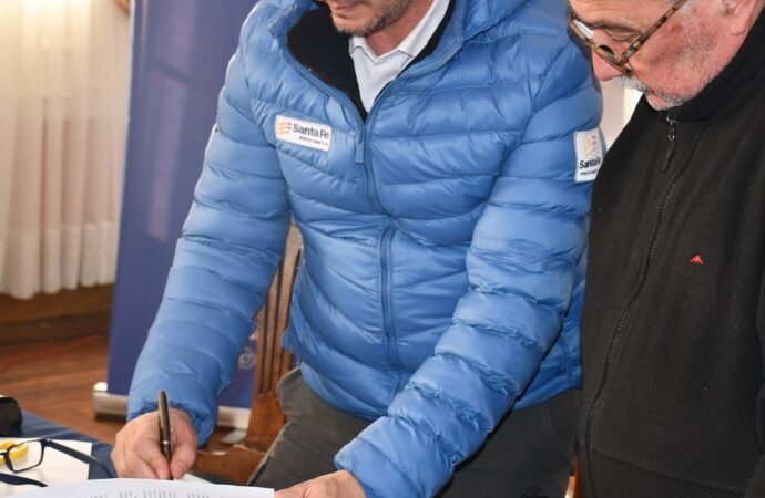 Nuevas luces para la ciudad y obras para mejorar la presión del agua en Yapeyú y Barracas