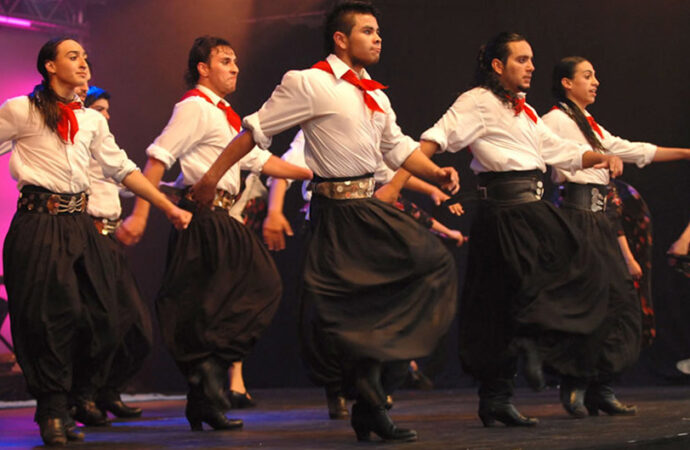 22/08 – Día del Folklore