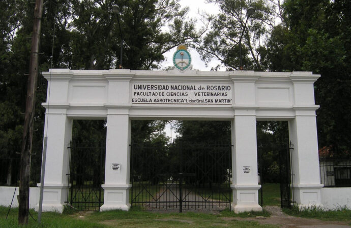 Asamblea en defensa de la universidad pública