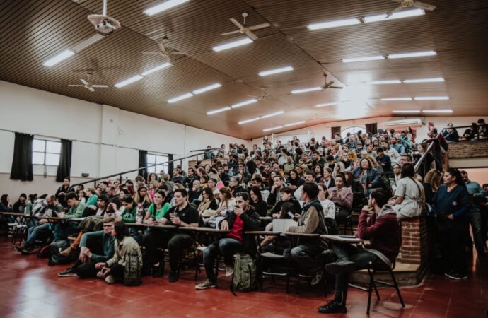 Casilda: Fuerte movida en defensa de la universidad pública