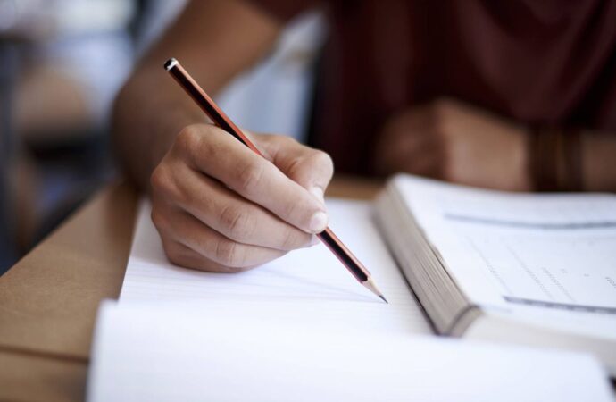 Abre la inscripción para las Becas Terciarias y Universitarias 2025