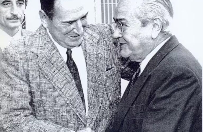 18/11/1972 – Célebre abrazo entre Perón y Balbín