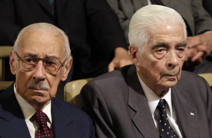 22/12/2010 – Condenan a Videla, Menéndez y otros militares