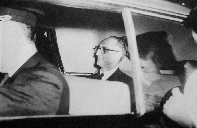 29/03/1962 – Un golpe militar derroca a Frondizi