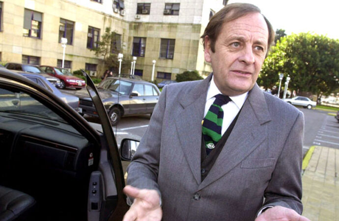 02/03/2004 – El juez Rodolfo Canicoba Corral declara inconstitucionales los indultos dictados por Menem