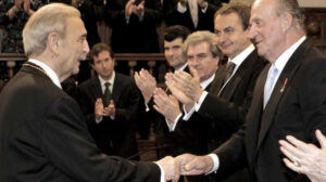 23/04/2007 – Juan Gelman recibe el Cervantes