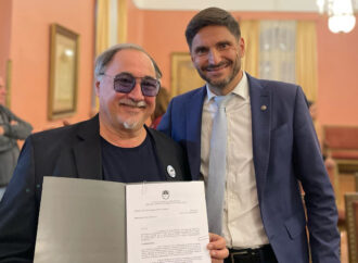 El gobernador entregó $300.000.000 al intendente para reparar los daños del temporal