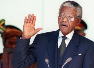 10/05/1994 – Nelson Mandela jura como presidente