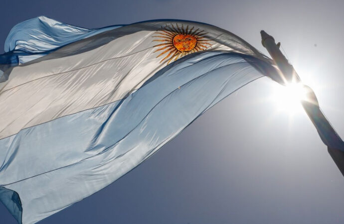 La Municipalidad invita a vestir la ciudad de celeste y blanco