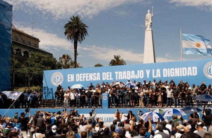 Aumenta el rechazo de los sindicatos y los movimientos sociales a la reforma laboral de Milei