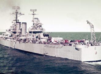 Homenaje a los héroes del ARA General Belgrano